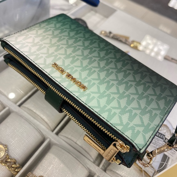 Michael Kors Handbags - MICHAEL KORS Jet Set Large Ombré Signature Logo Double Zip Wristlet Phone Holder